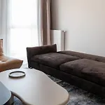 Cozy 2-Room Apartment With Balcony, Near Market Square, Historical District Апартаменти *