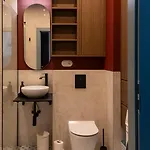 Апартаменти Cozy 2-Room Apartment With Balcony, Near Market Square, Historical District *