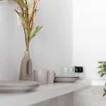 Cozy 2-Room Apartment With Balcony, Near Market Square, Historical District Апартаменти