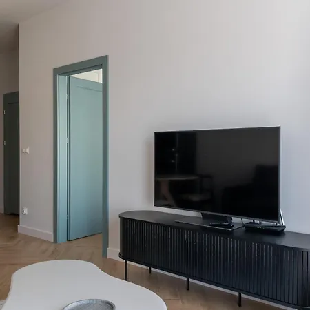 شقة Cozy 2-room With Balcony - Near Market Square - Historic Area فروتسواف