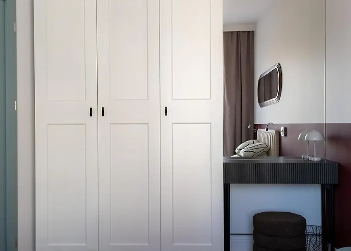 Cozy 2-room With Balcony, Near Market Square, Historical District *