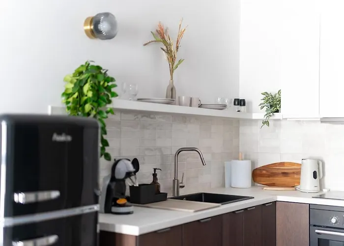 Cozy 2-room With Balcony, Near Market Square, Historical District