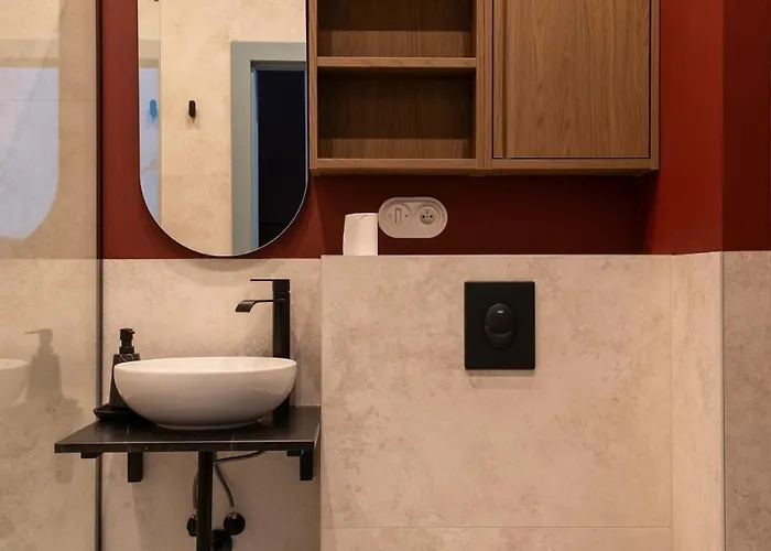 Apartman Cozy 2-room With Balcony, Near Market Square, Historical District *