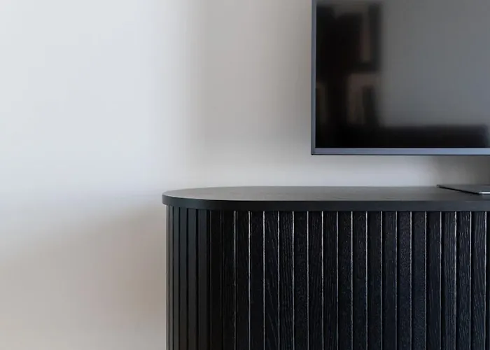 Cozy 2-room With Balcony, Near Market Square, Historical District Apartman