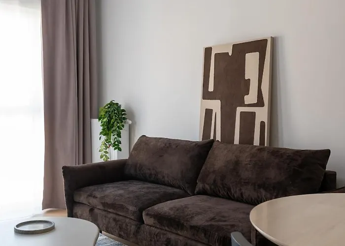 Apartman Cozy 2-room With Balcony, Near Market Square, Historical District *