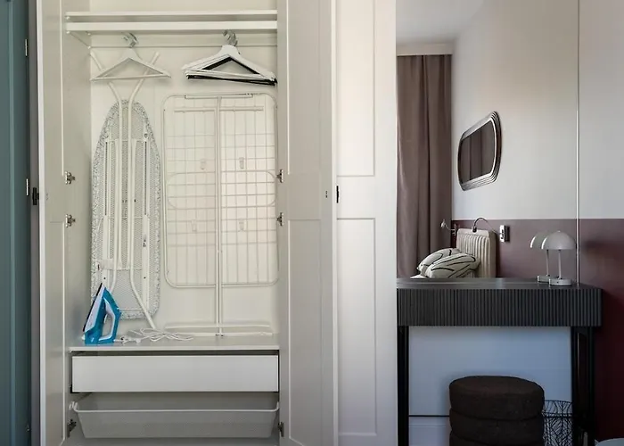 Cozy 2-room With Balcony, Near Market Square, Historical District *