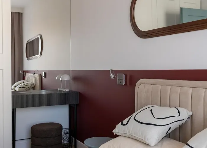 Cozy 2-room With Balcony, Near Market Square, Historical District