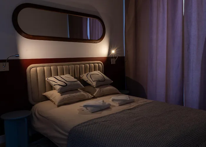 Cozy 2-room With Balcony, Near Market Square, Historical District Apartman